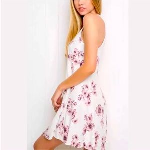 JOHN GALT  BRANDY MELVILLE HIGH Neck floral dress